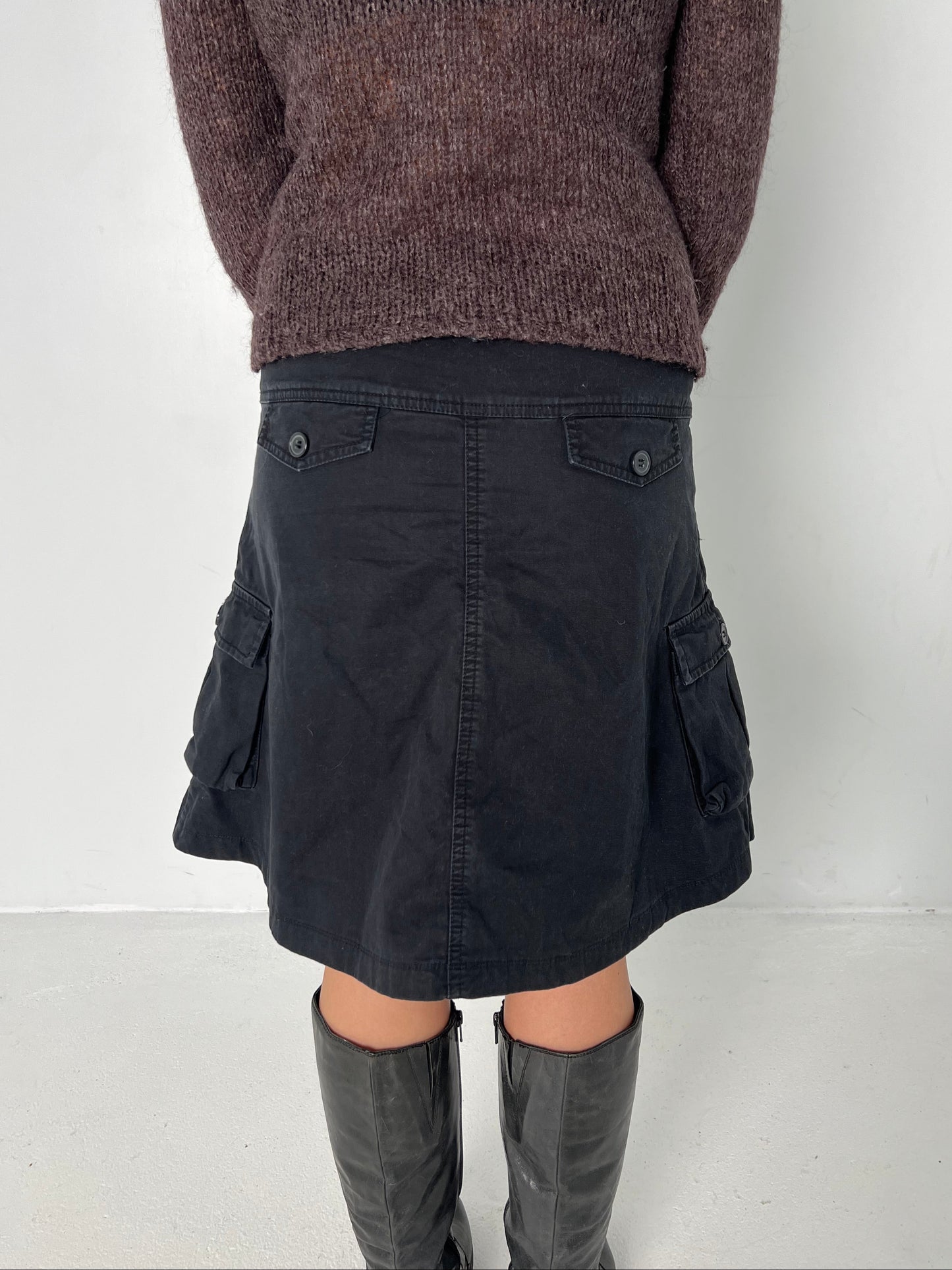 BLACK CARGO MIDI SKIRT