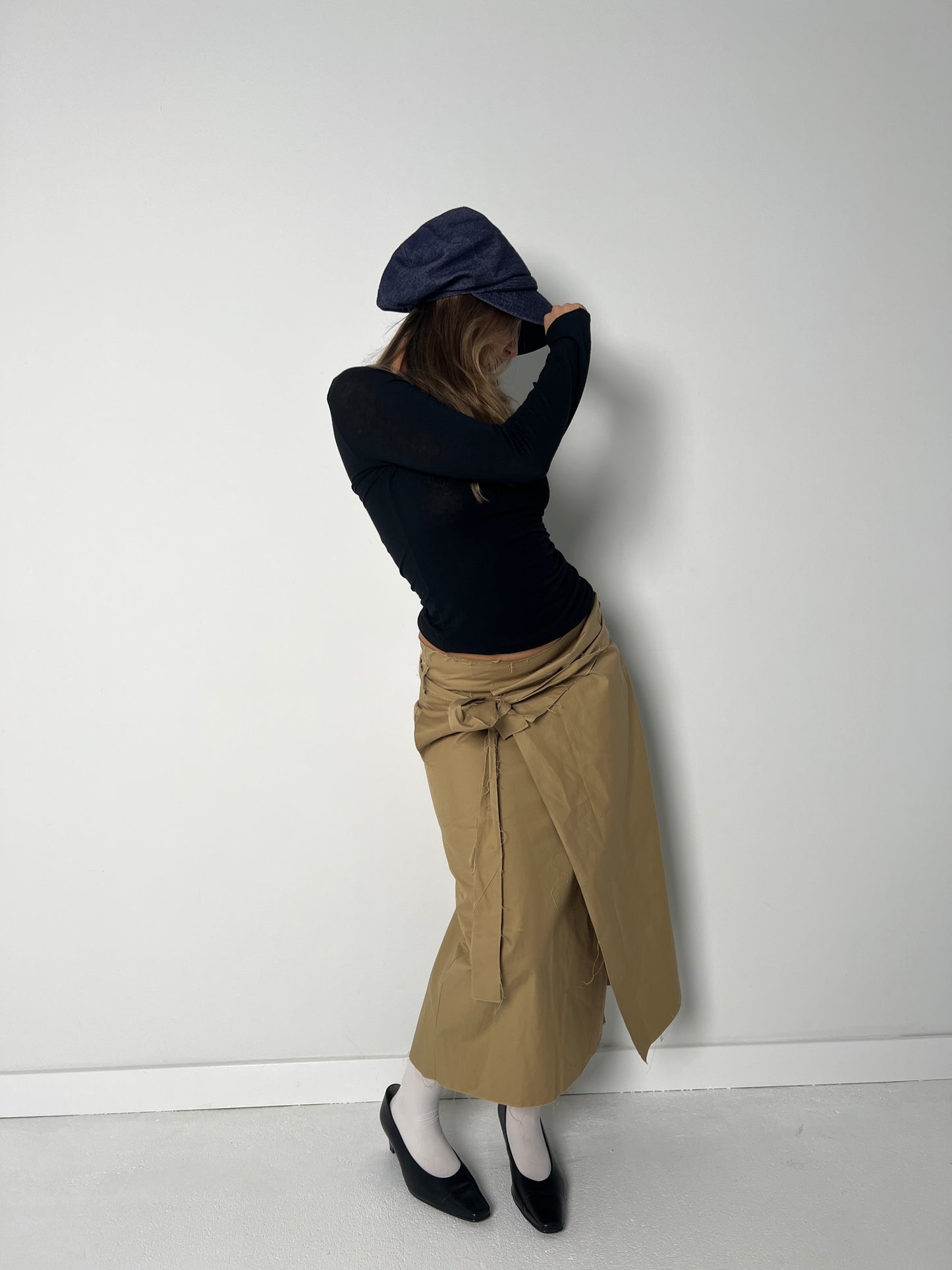 ASTRÆT BEIGE MAXI SKIRT