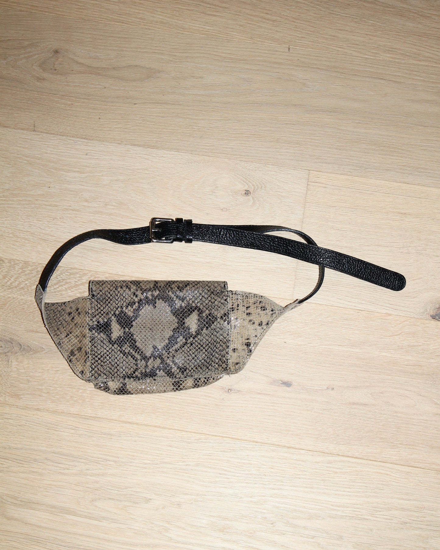 SNAKE PRINT LEATHER WAISTBAG