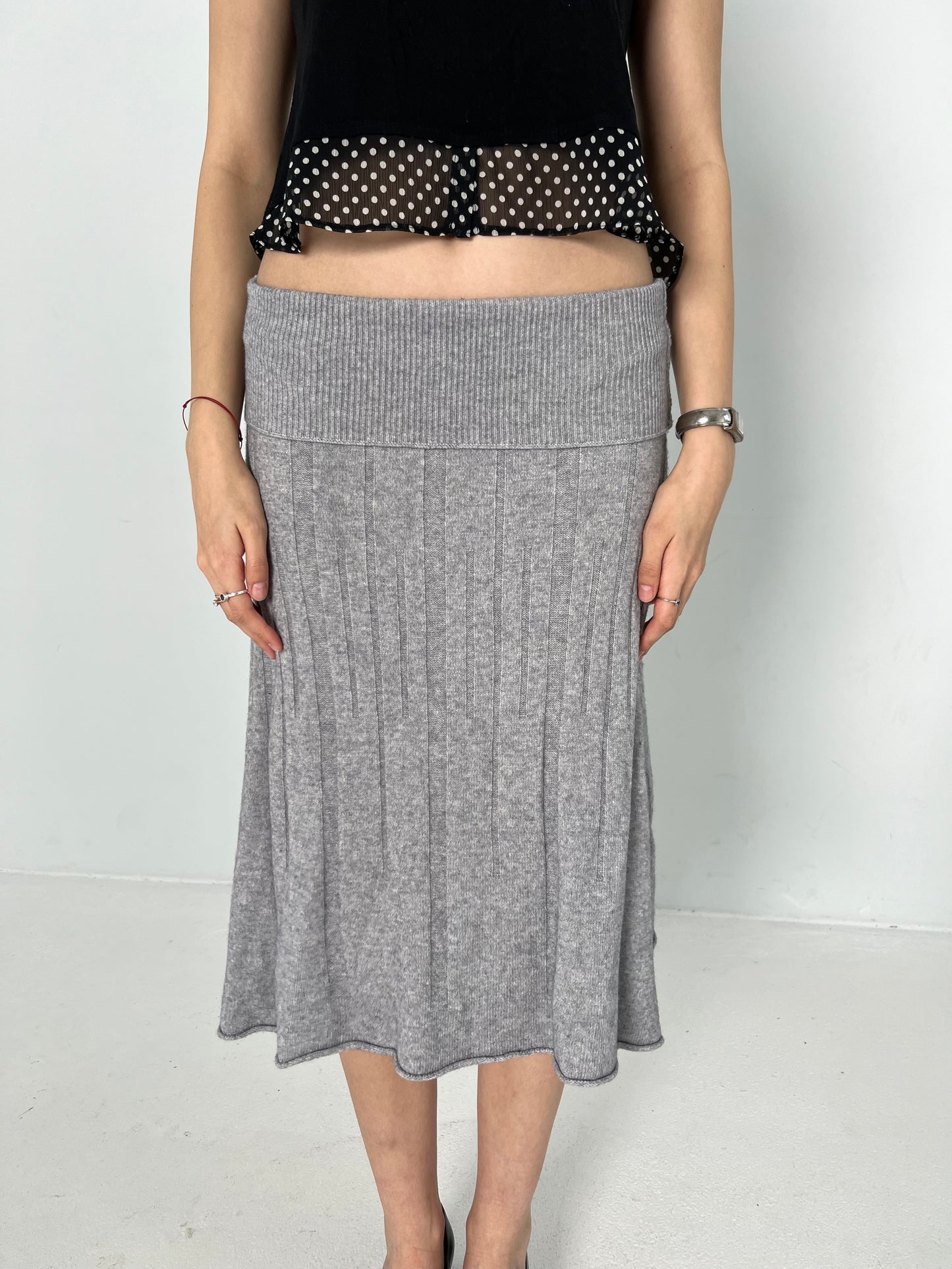 GREY MIDI KNIT SKIRT