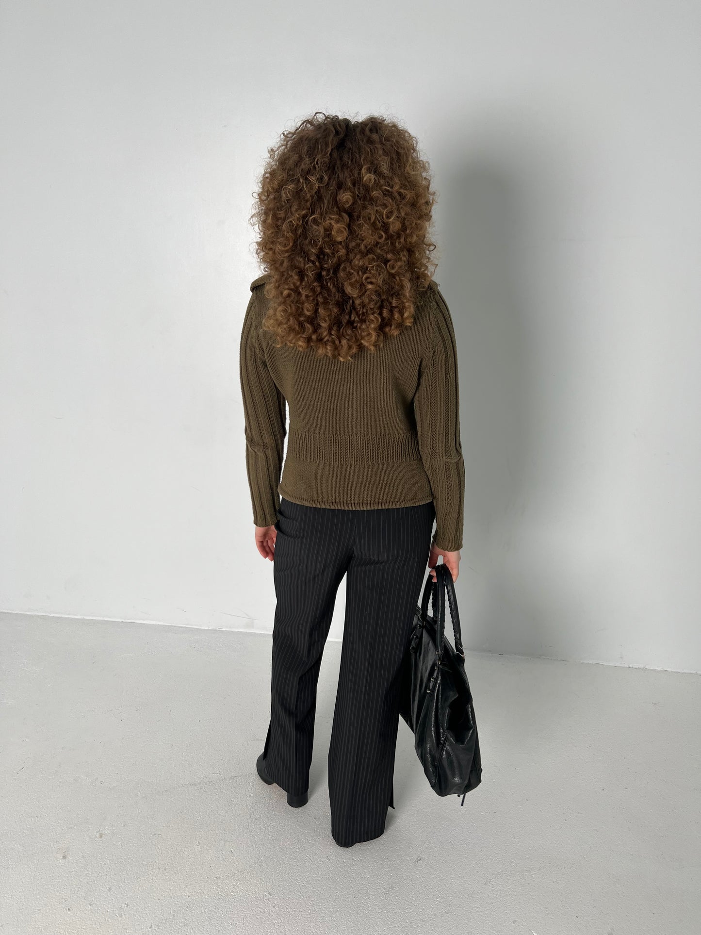OLIVE KNIT CARDIGAN