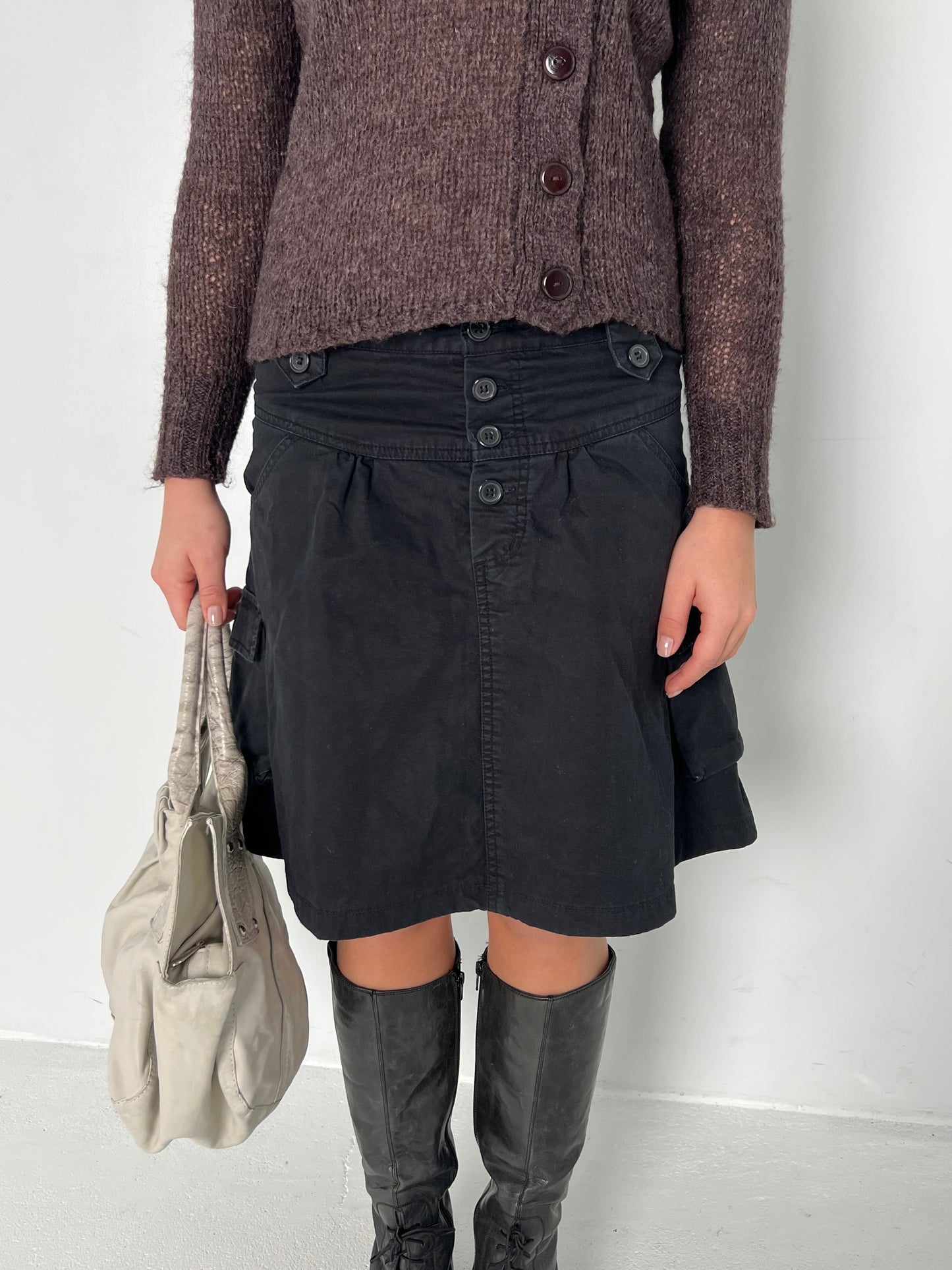BLACK CARGO MIDI SKIRT