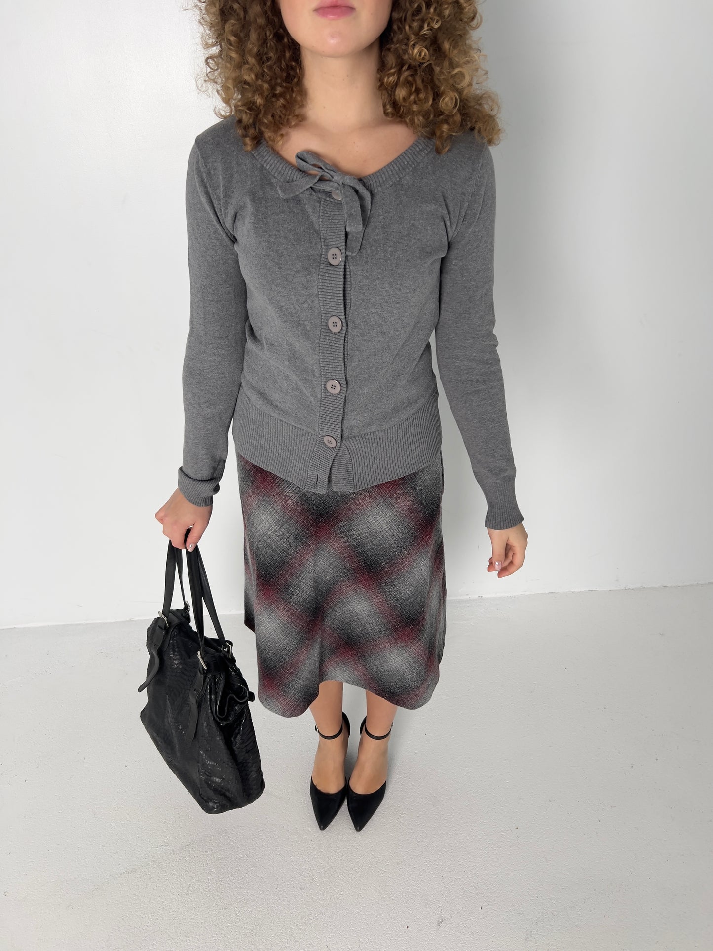 GREY RIBBON CARDIGAN