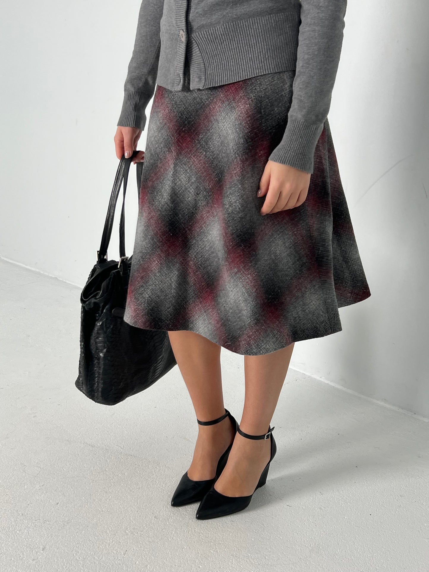 GREY WOOL PLAID MIDI SKIRT