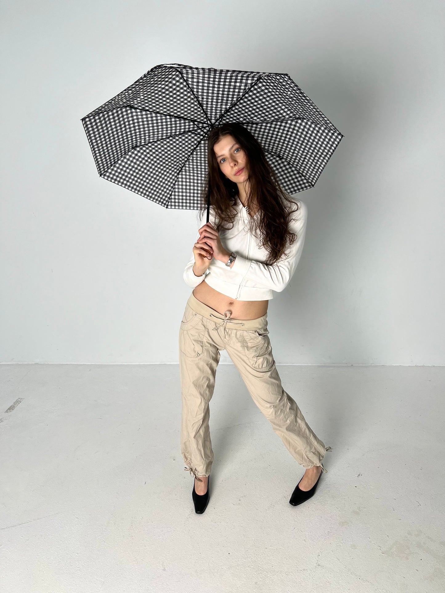 BUTTON NECK CROPPED HOODIE