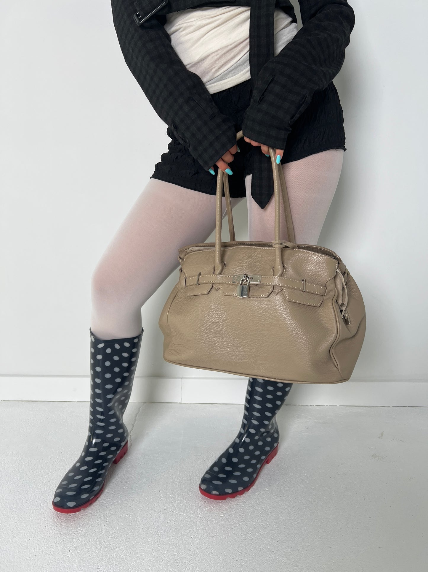 BEIGE LEATHER FIRKIN BAG
