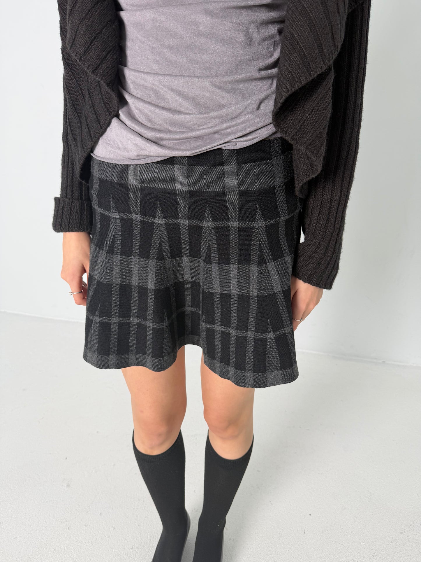 KNIT CHECKERED FLARED MINI SKIRT