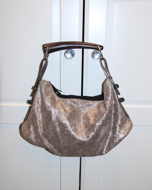 SPARKLY HANDBAG WITH A WOODEN HANDLE