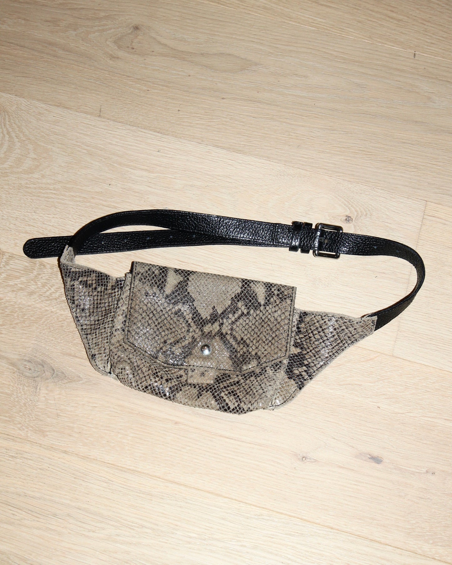 SNAKE PRINT LEATHER WAISTBAG