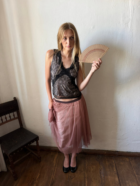 BLACK LACE LAYERED TOP