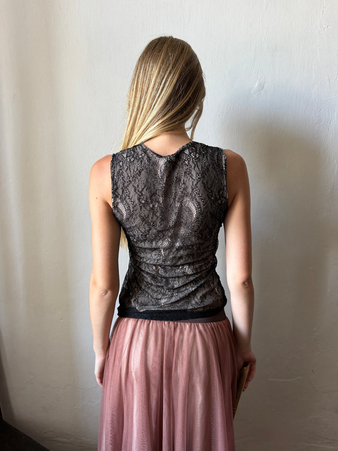 BLACK LACE LAYERED TOP