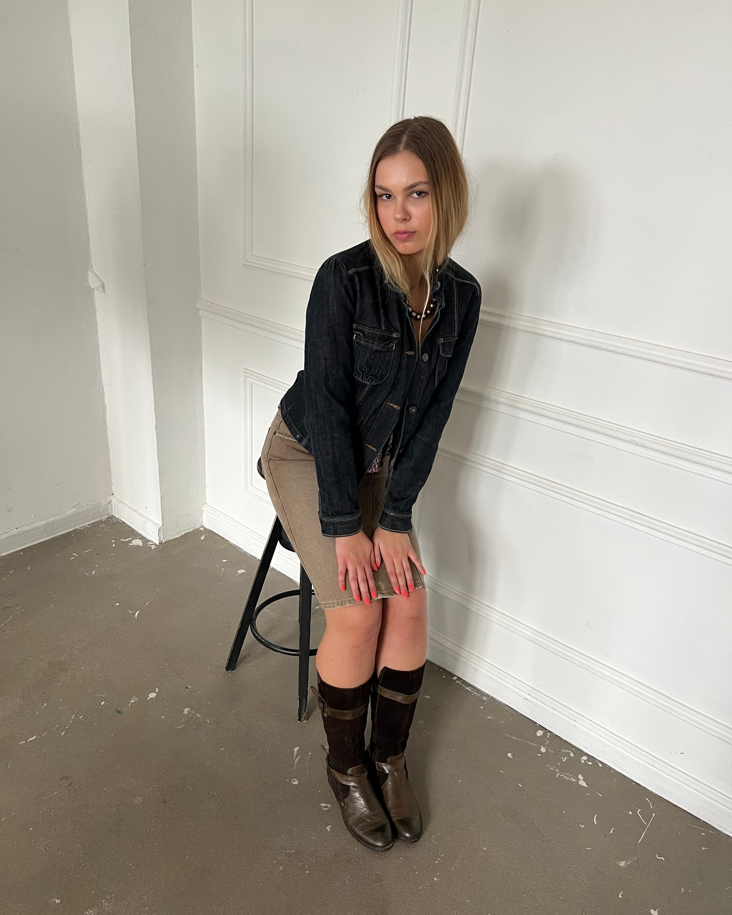 HIGH-COLLAR DENIM JACKET