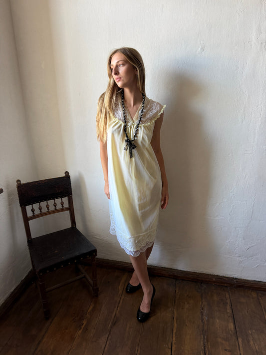 BUTTER YELLOW LACE DRESS
