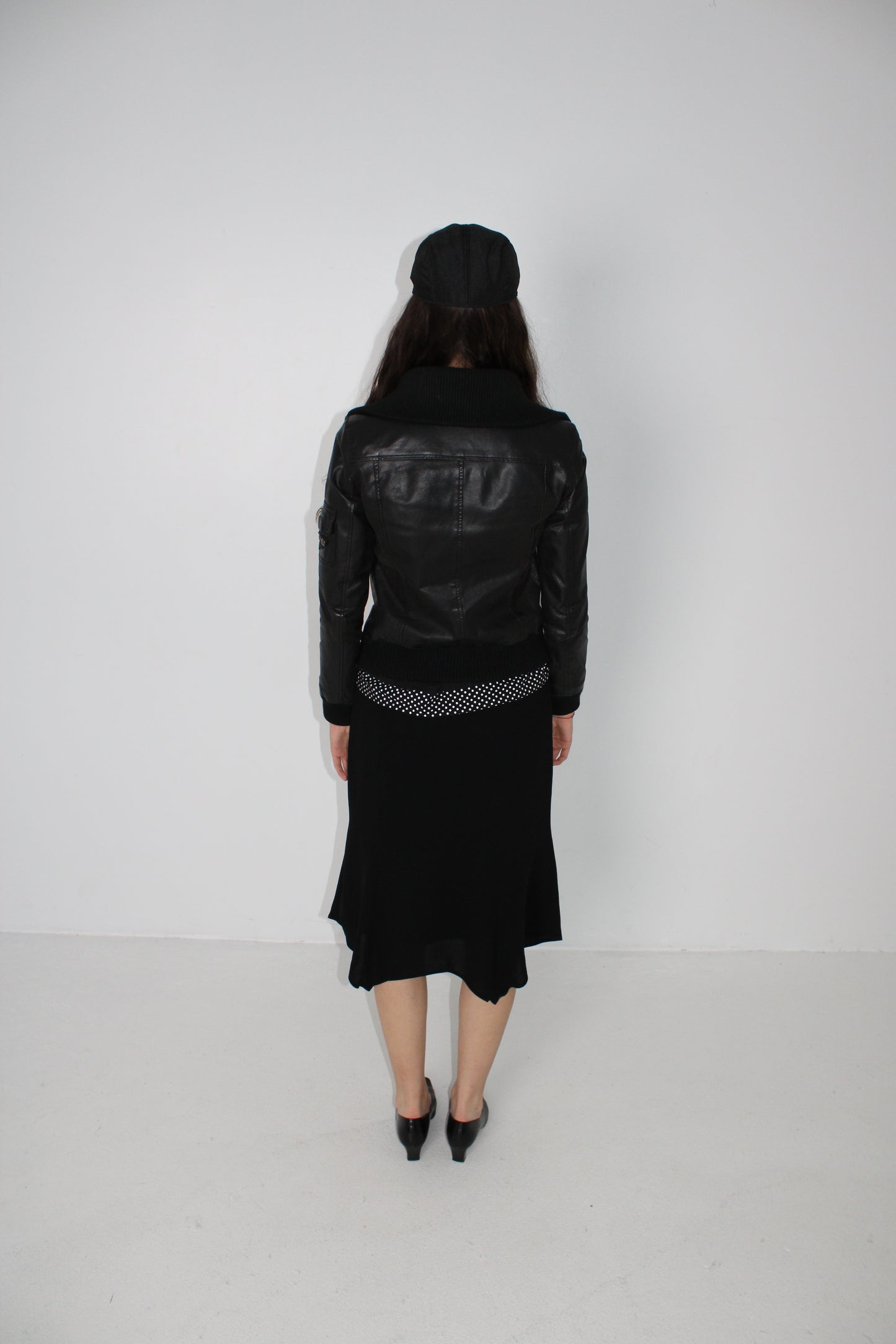 ASYMMETRIC HEM BLACK MIDI SKIRT