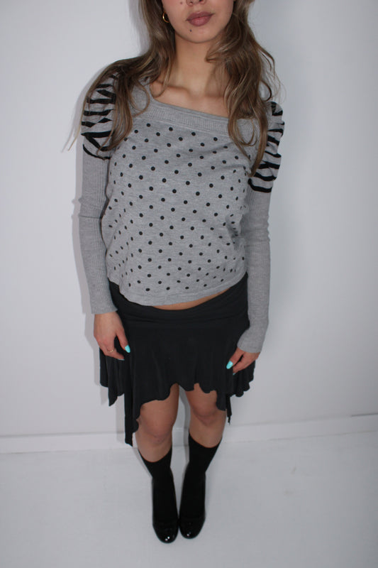 GREY POLKA DOT KNIT TOP
