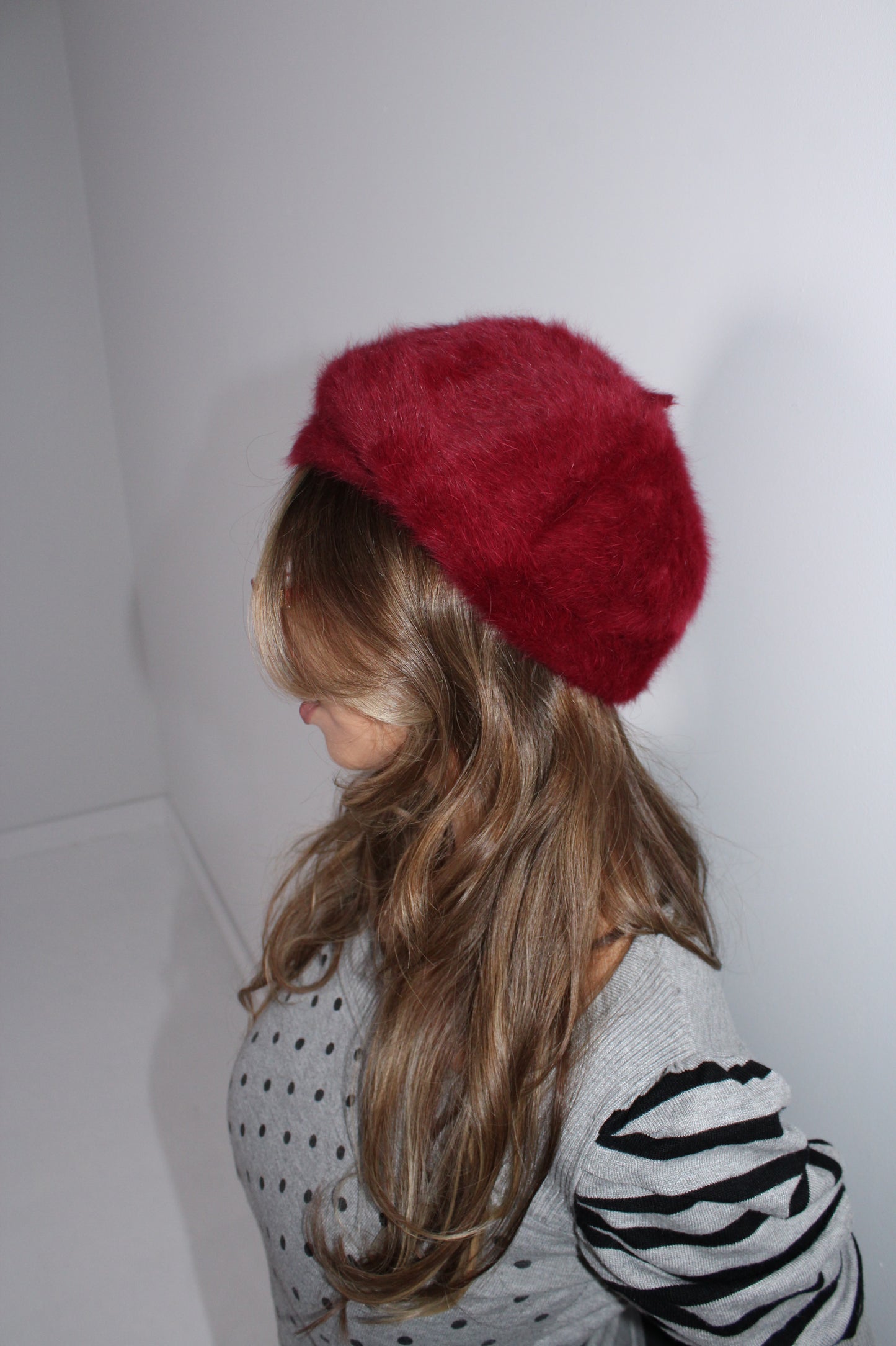 BURGUNDY ANGORA BERET