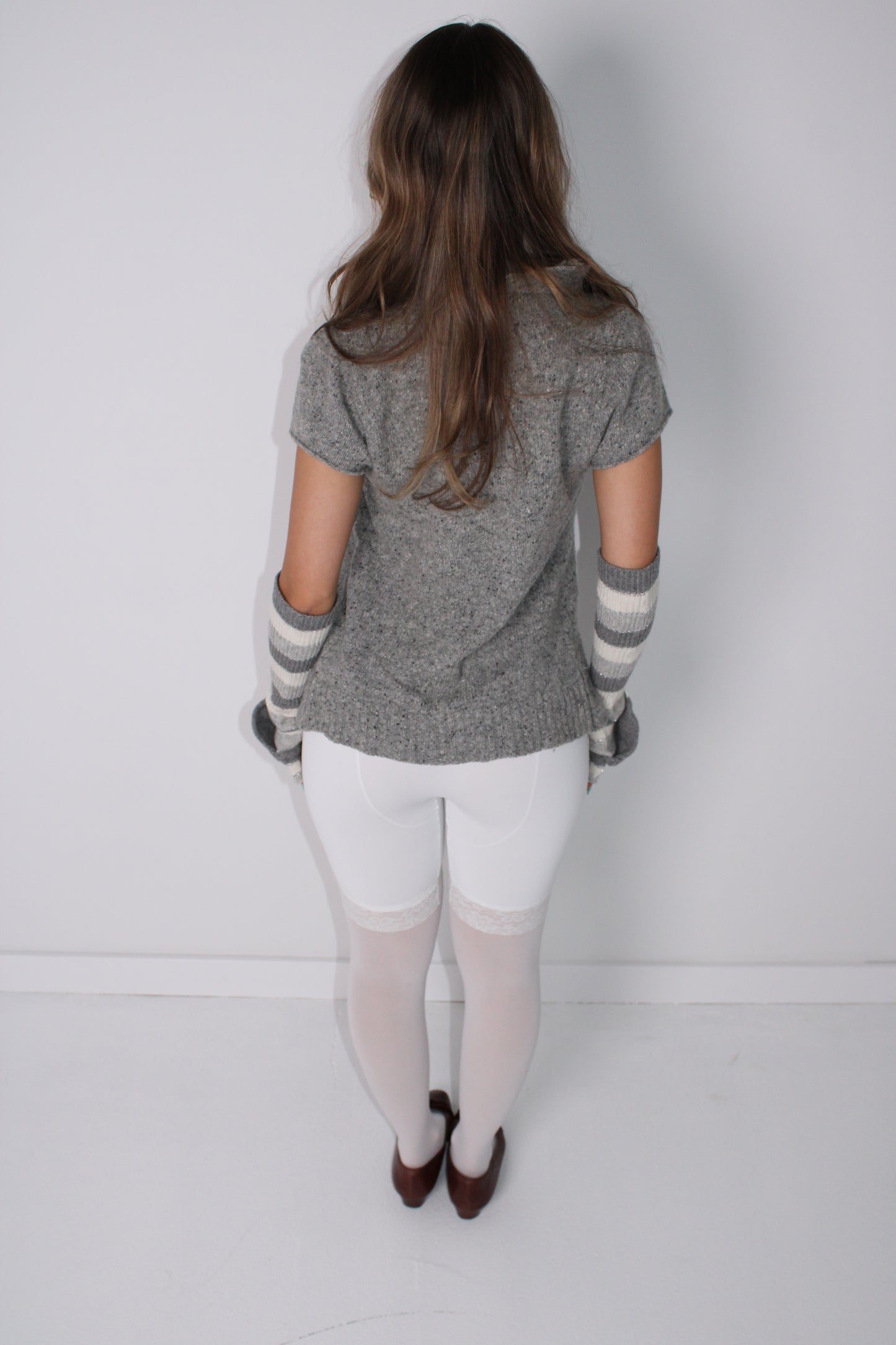 GREY ASYMMETRIC HIGH-COLLAR KNIT VEST