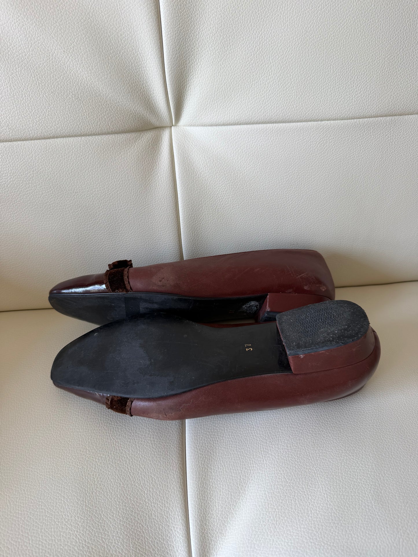YVES SAINT LAURENT BROWN BOW BALLERINAS