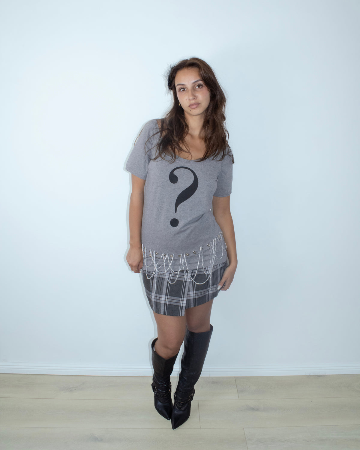 moschino question mark chain top