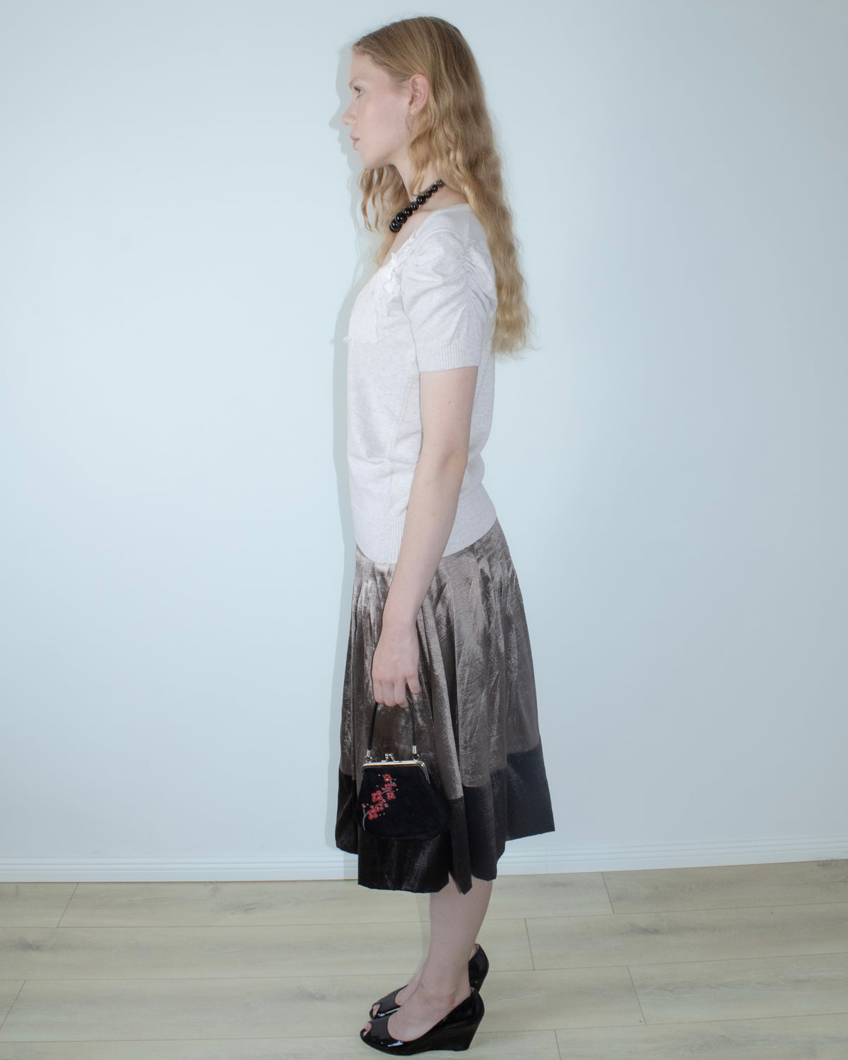 grey bow puff-sleeve knit top