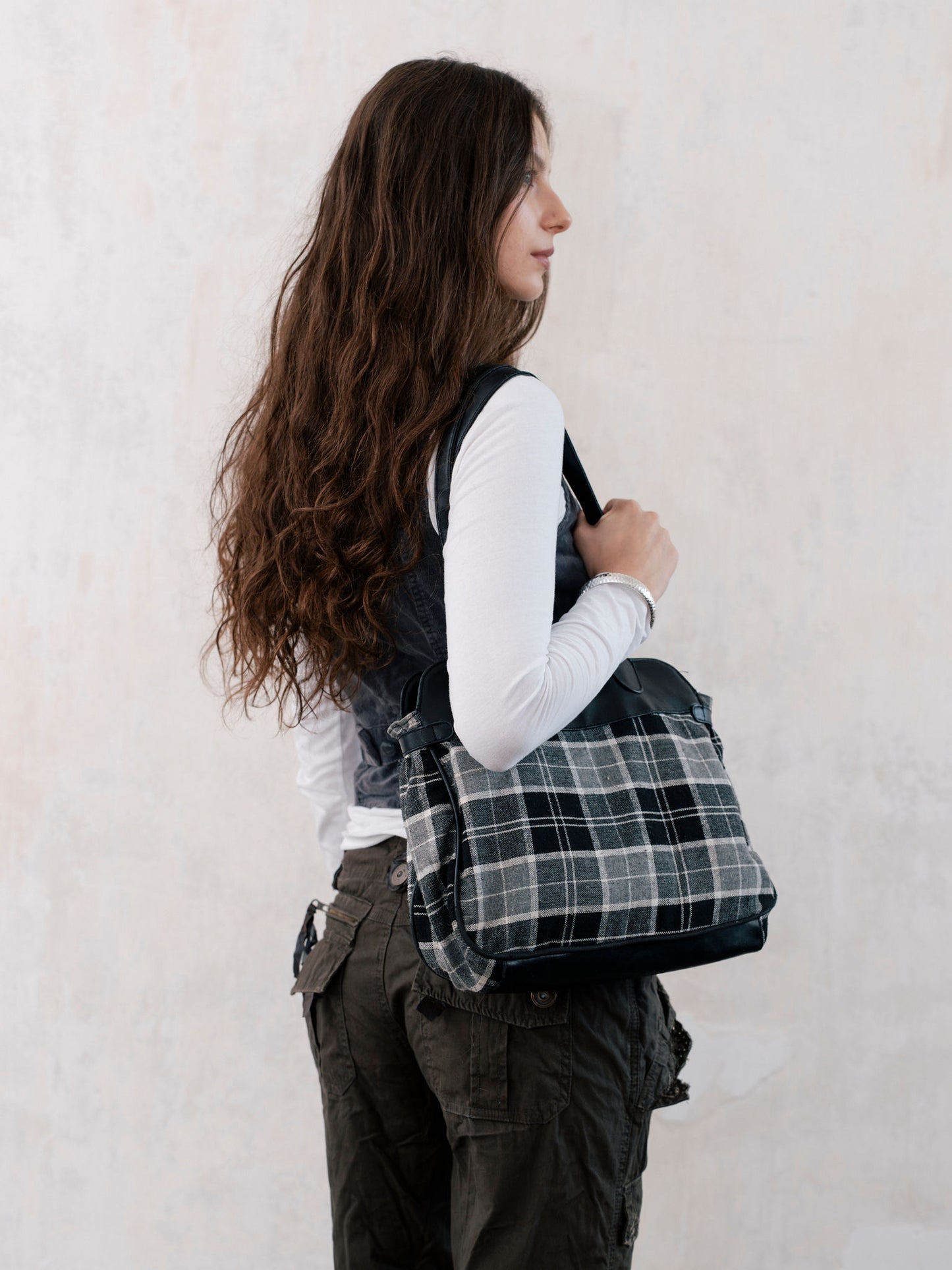 BLACK & WHITE CHECK PRINT BAG