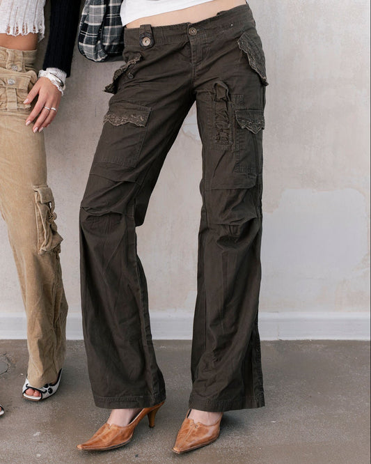 BROWN LOW RISE CARGO PANTS